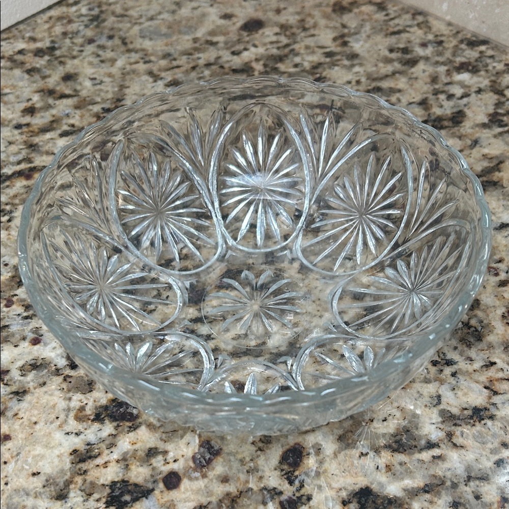Elegant Clear Glass Bowl with Starburst Design